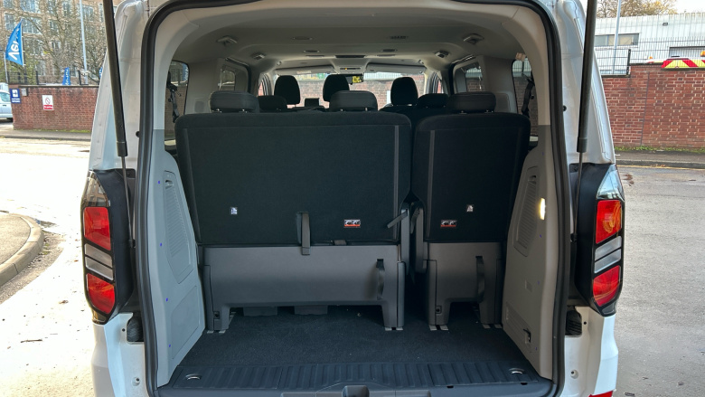 Ford Tourneo Custom 320 L1 Diesel Fwd 2.0 EcoBlue 136ps H1 Titanium 8 seater Auto